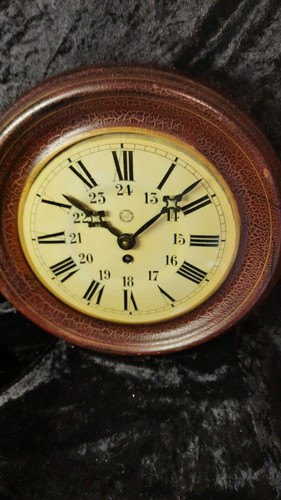 Vecchio orologio ufficio - vecchio,