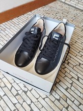 Scarpe nere effetto trapuntato