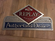 INSEGNA REPLAY JEANS TARGA