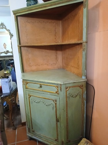 Angoliera cantonale laccato - angoliera-cantonale,
