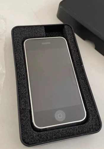 Vecchio stock apple iphone - apple, 2g