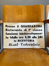 Cartonato pubblicitario - Guardaroba