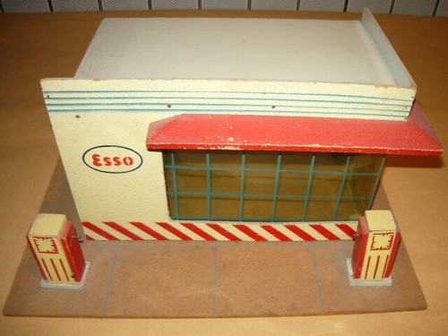 Stazione servizio esso - stazione,