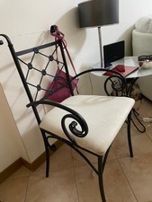 Tavolino tondo in ferro battuto e cristallo con sedia