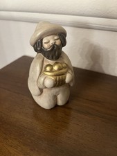 Thun Pastore Inginocchiato Con Doni Presepe Classico Champagne