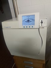 Melag Vacuklav 40-B Autoclave-Anno 2010 (Senza Supporto e Vassoi)