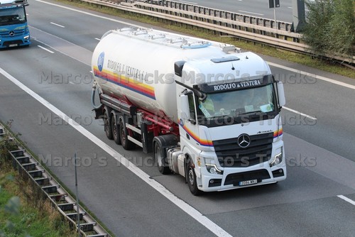 Foto camion mercedes benz - foto, mercedes-benz