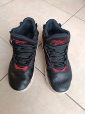 Nike Air Jordan Max Aura 4 Numero 40,5 colore nero/rosso in ottime condizioni