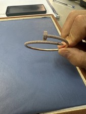 braccialetto chiodo in oro rosa con pavè