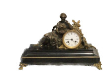 Antico orologio a pendolo parigina con scultura in bronzo Francia epoca XIX s...