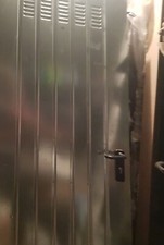 PORTA PER CANTINA ZINCATA REVERSIBILE MANIGLIA E SERRATURA - GARAGE - SPORTELLO