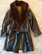 Cappotto in pelle con collo in