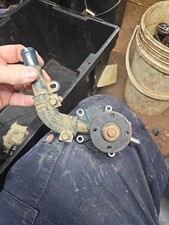 Pompa acqua Kubota D722 usata 