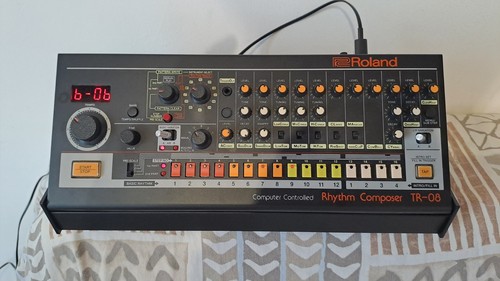 Roland drum machine - drum,