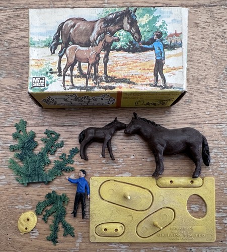 Britains mini set 1001 - set, boy