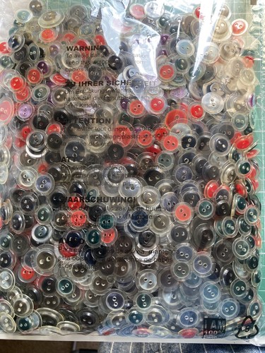 Buttons 850g large - 850g, lot