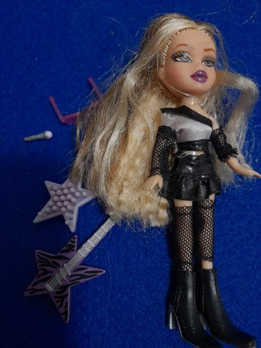 Lil bratz cloe della - lil',