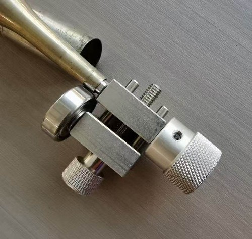 Strumento pressa pelle - , metallo