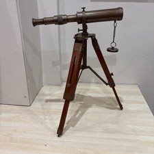 Telescopio nautico vintage in