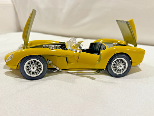 Modellino auto bburago ferrari - bburago,