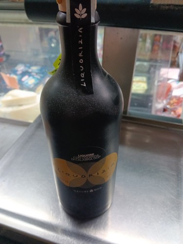 Liquirizia liquore con - liquore,