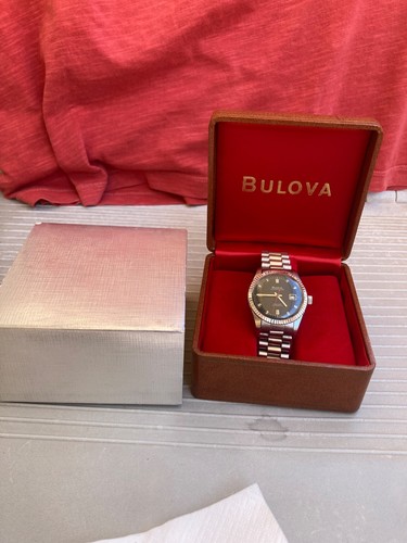 Bulova oceanographer 333 - , feet