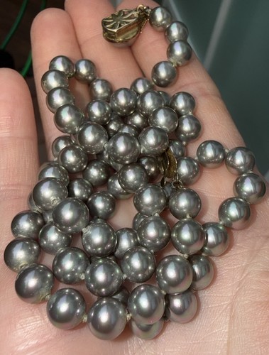 Collana perle grigie - di,