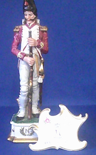 Statuina militare soldato