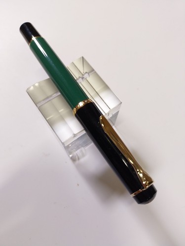 Pelikan fountain pen - 🔴,