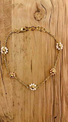 Bracciale margherite fatto - , a