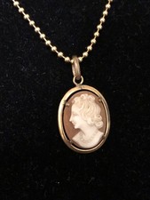 Ciondolo cammeo antico