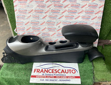 BRACCIOLO  TUNNEL CENTRALE NISSAN JUKE DAL 2010 AL 2016