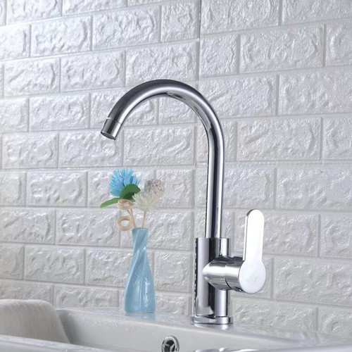 Rubinetto lavabo girevole