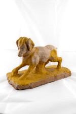 Scultura cane in argilla