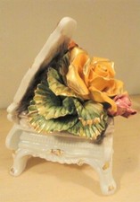 Statuina in porcellana