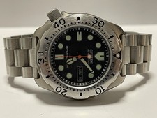CITIZEN PROMASTER DIVER 200M