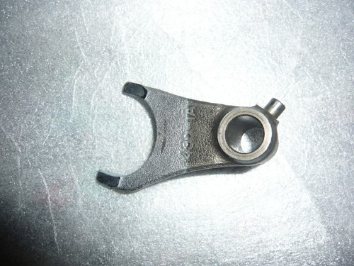 25211 43d00 fourchette suzuki - 25211-43d00,