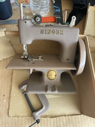 Macchina cucire singer - da,