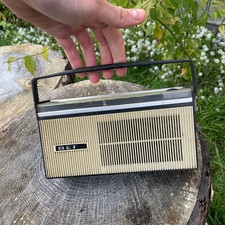 Radio d'epoca URSS "Vega" -