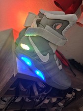  sneaker nik air mag future 
