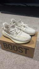 adidas Yeezy Boost 350 V2