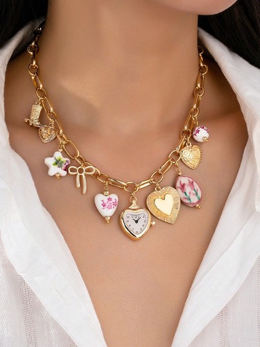 Collana con ciondolo stile