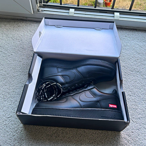 Nike air force nere supreme - air,
