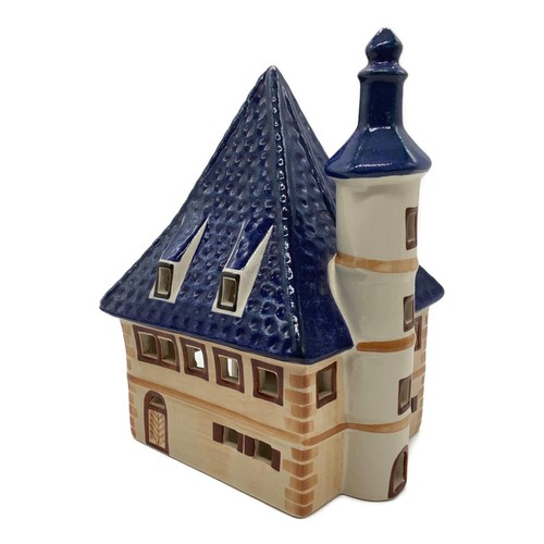 Leyk candle house - candle,