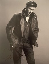 Scott Eastwood Signed 8x10