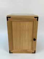 Piccolo mobiletto in legno