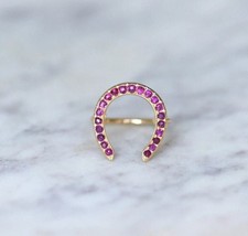 Anello a ferro di cavallo