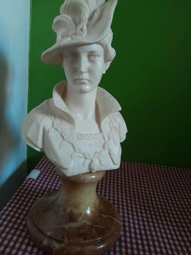 Busto dama con cappello marmo - dama,