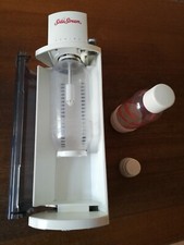 SODA STREAM  Set Frizzante di Cui 2 Bottiglie e Cilindro CO, Gasatore per Acqua 