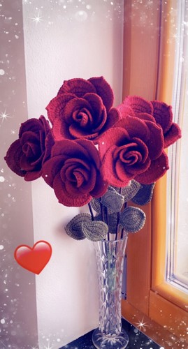 Rose all uncinetto - rose, all’uncinetto